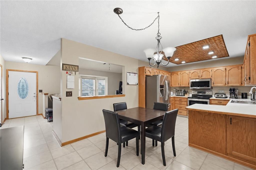 2136 Sw Sterling Drive Property Photo 4