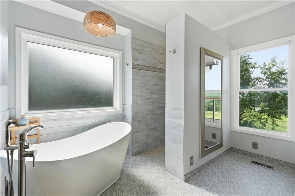 31620 Ne 2400th Road Property Photo 21