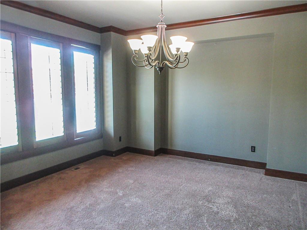 20924 W 68th Street Property Photo 5