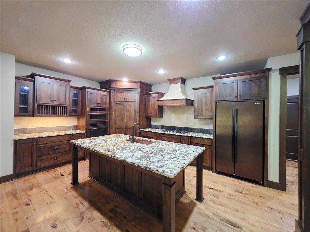 20924 W 68th Street Property Photo 12