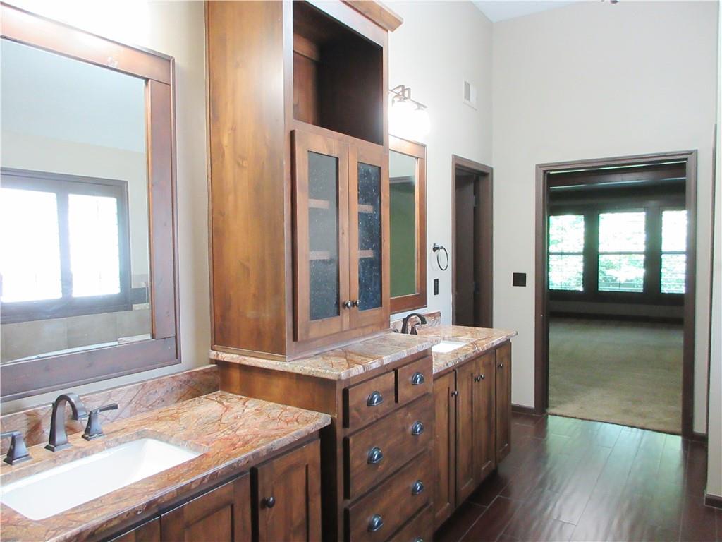 20924 W 68th Street Property Photo 19