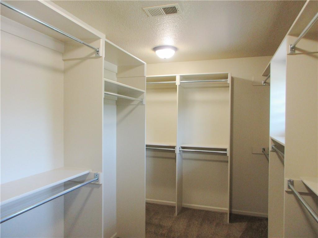 20924 W 68th Street Property Photo 20