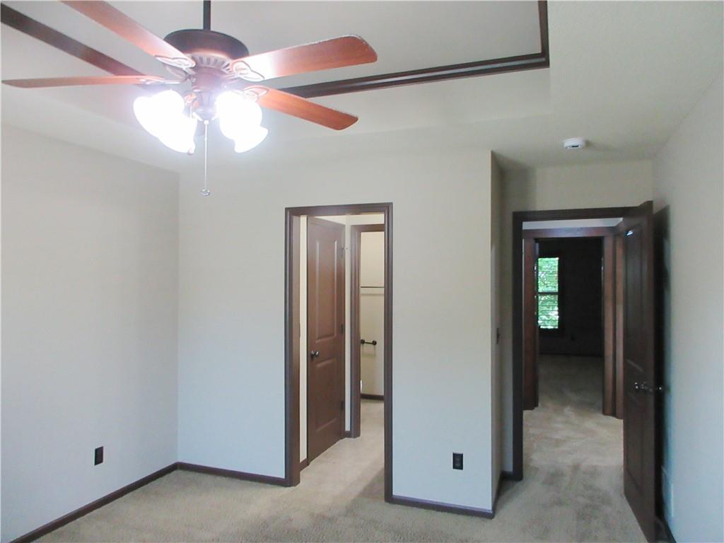 20924 W 68th Street Property Photo 22
