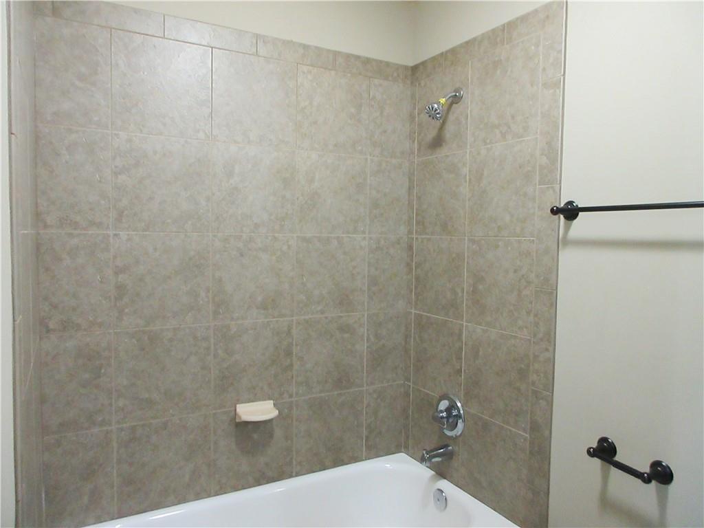 20924 W 68th Street Property Photo 23