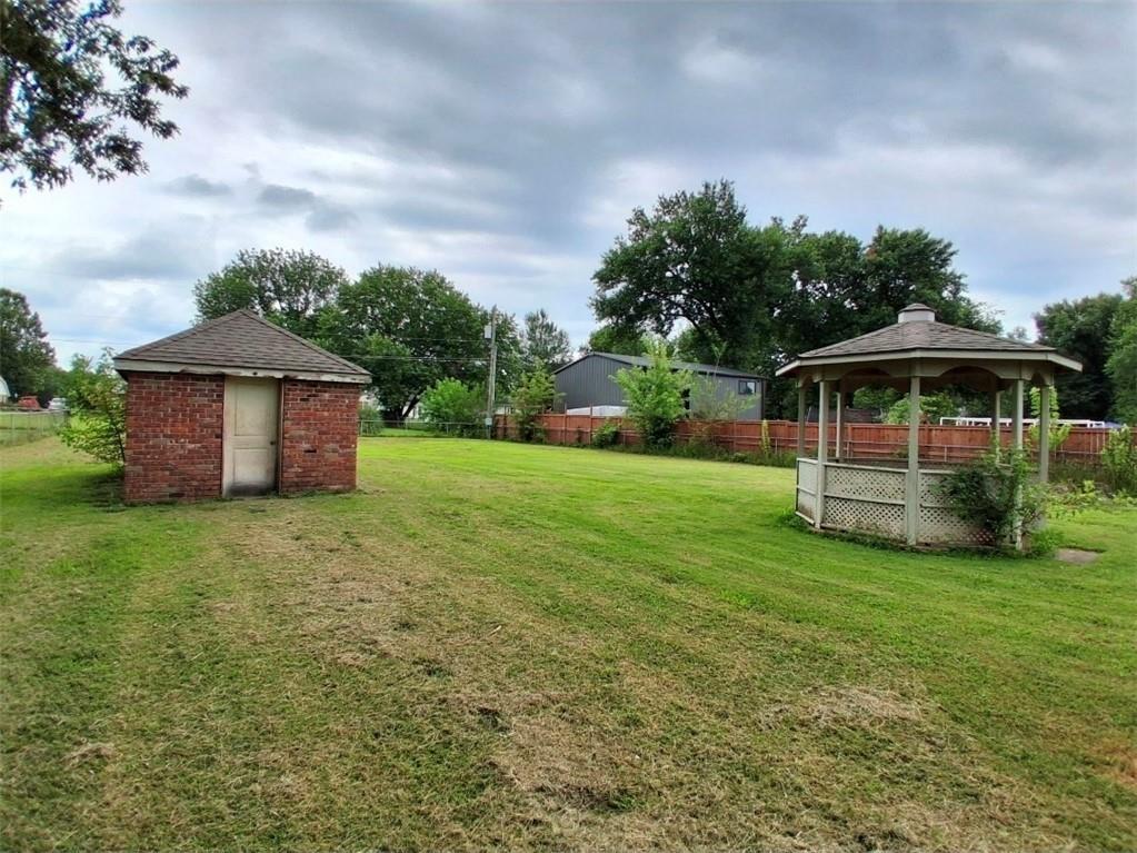 413 S Dittman Street Property Photo 27