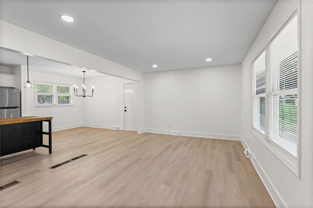 11810 Smalley Avenue Property Photo 2