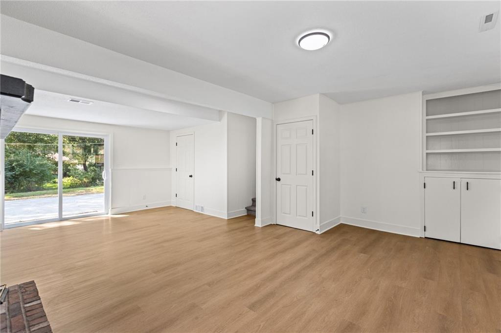 11810 Smalley Avenue Property Photo 21