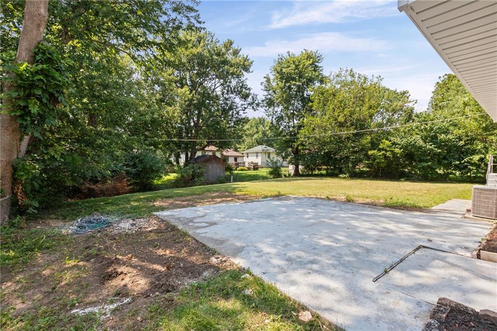 11810 Smalley Avenue Property Photo 22