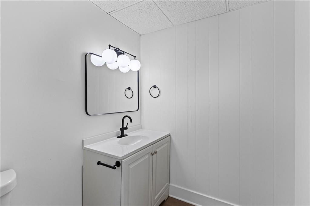 11810 Smalley Avenue Property Photo 24