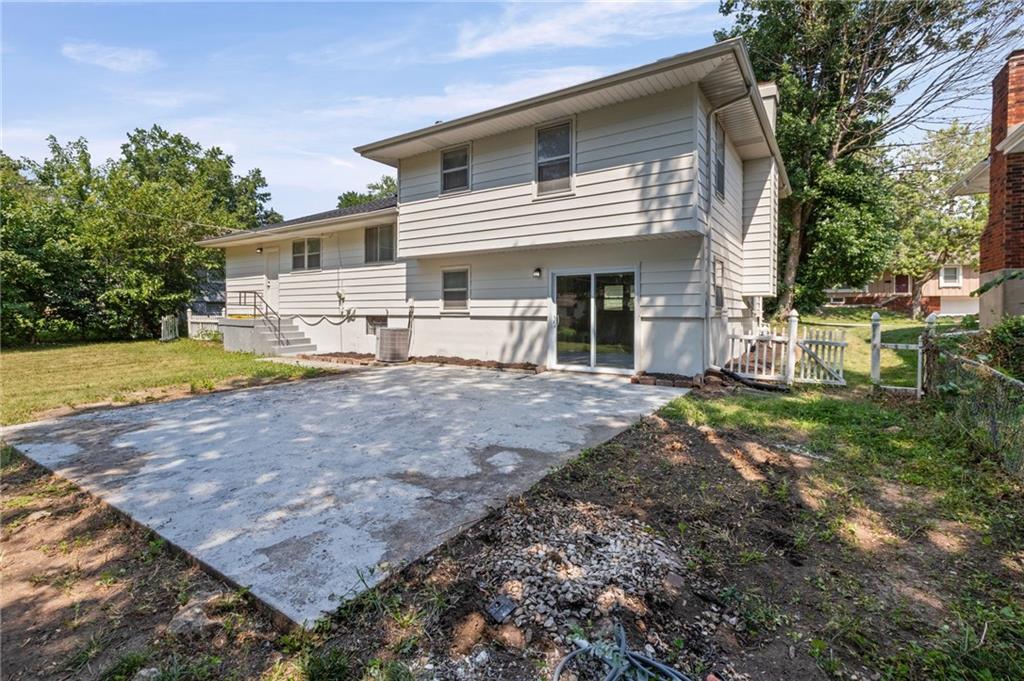 11810 Smalley Avenue Property Photo 37