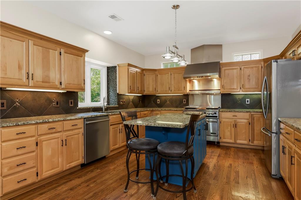 808 Sw Springwater Lane Property Photo 11