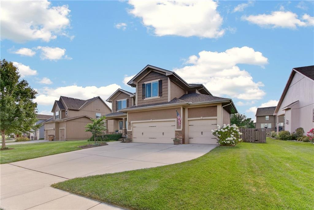 420 Meadowlark Drive Property Photo 4