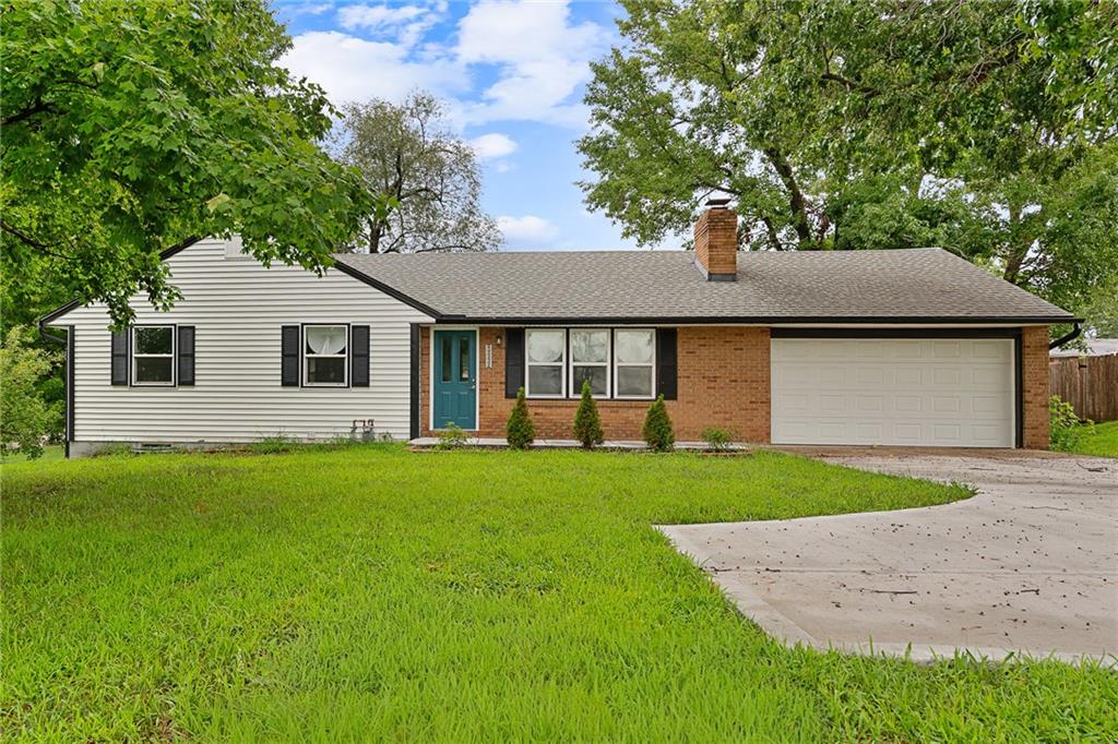 7332 Parallel Parkway Property Photo 1