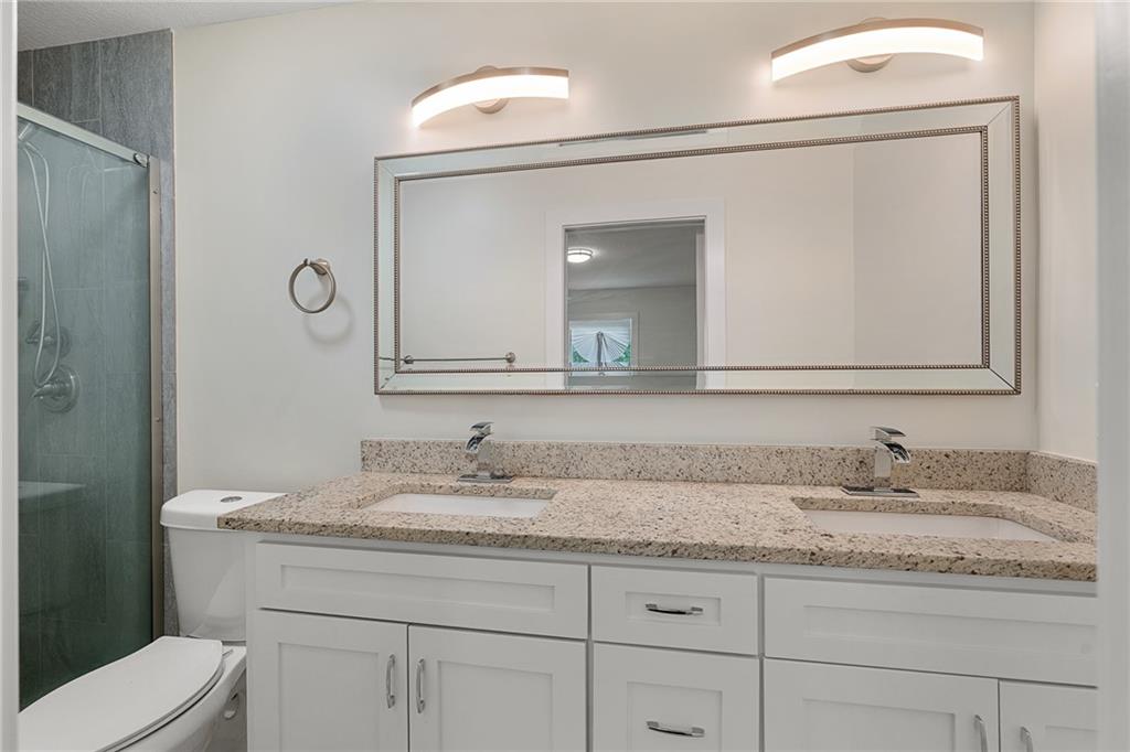 7332 Parallel Parkway Property Photo 17