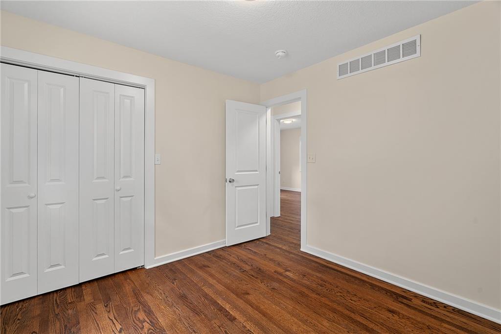 7332 Parallel Parkway Property Photo 23