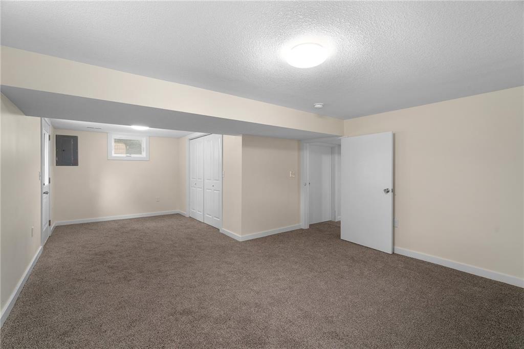 7332 Parallel Parkway Property Photo 28