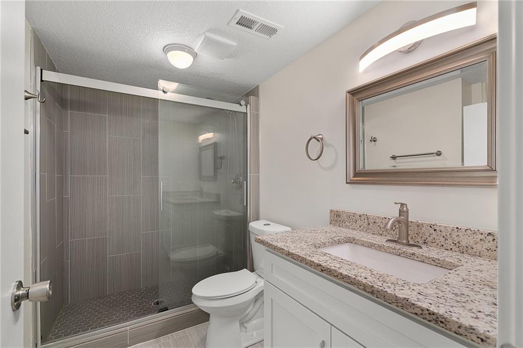 7332 Parallel Parkway Property Photo 30