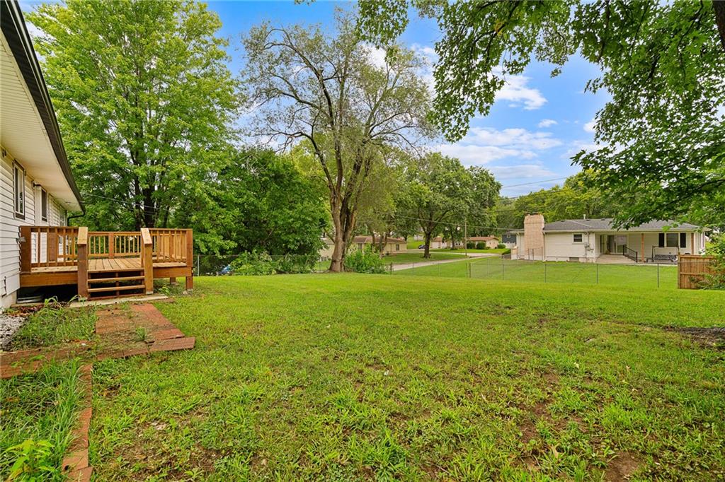 7332 Parallel Parkway Property Photo 35