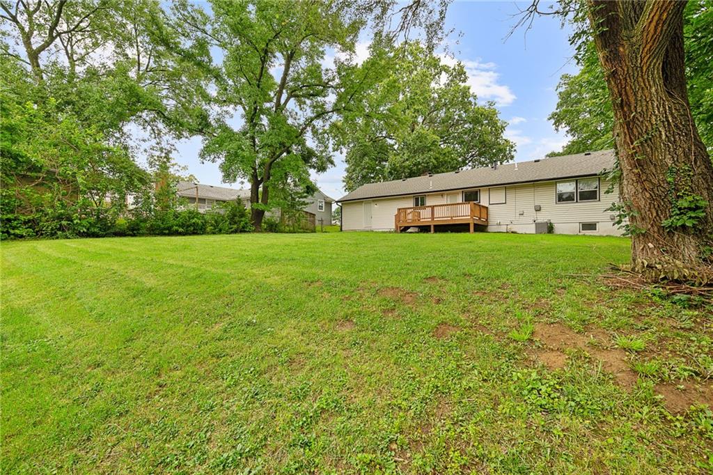 7332 Parallel Parkway Property Photo 37