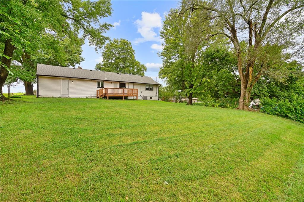 7332 Parallel Parkway Property Photo 38