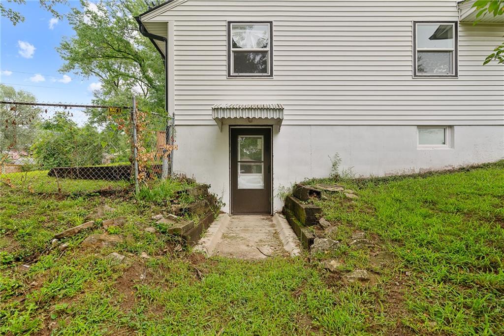 7332 Parallel Parkway Property Photo 39
