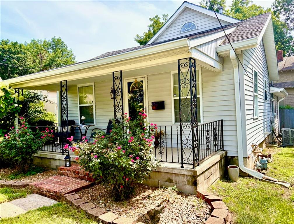 601 W 77th Street Property Photo
