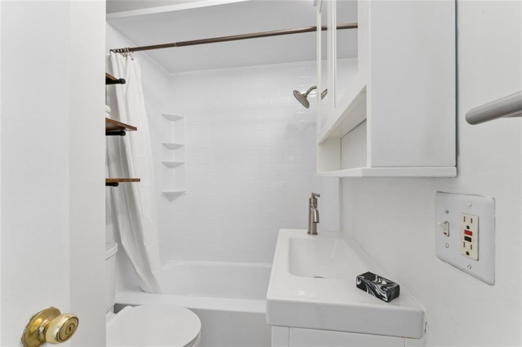 601 W 77th Street Property Photo 13