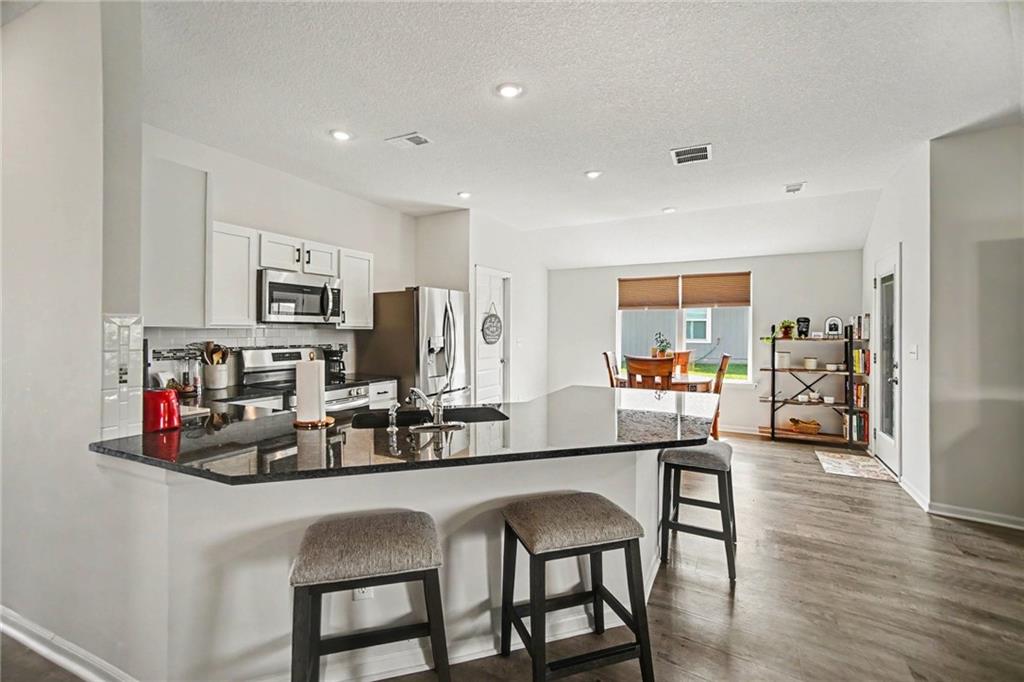 500 Se Laurel Drive Property Photo 7