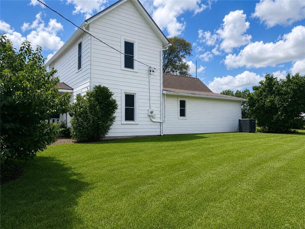 360 W Highway Property Photo 2