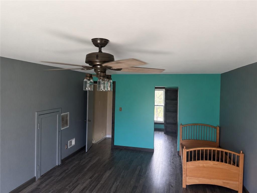 360 W Highway Property Photo 10