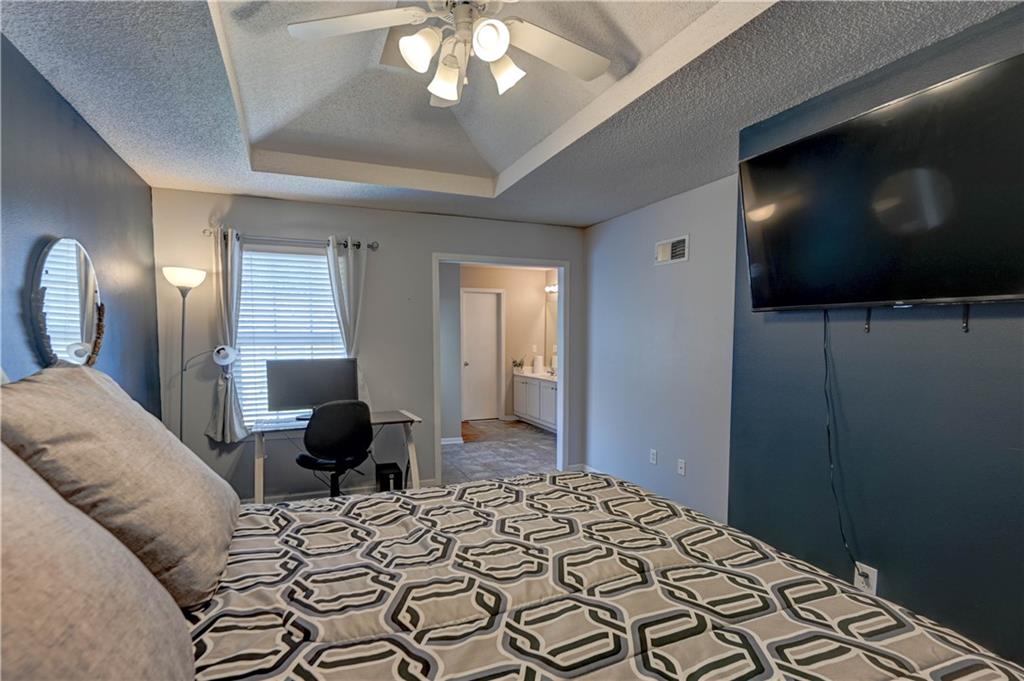 8112 N Lawn Avenue Property Photo 19