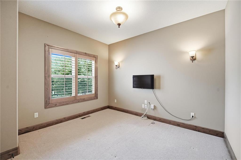 9415 N Kensington Avenue Property Photo 31