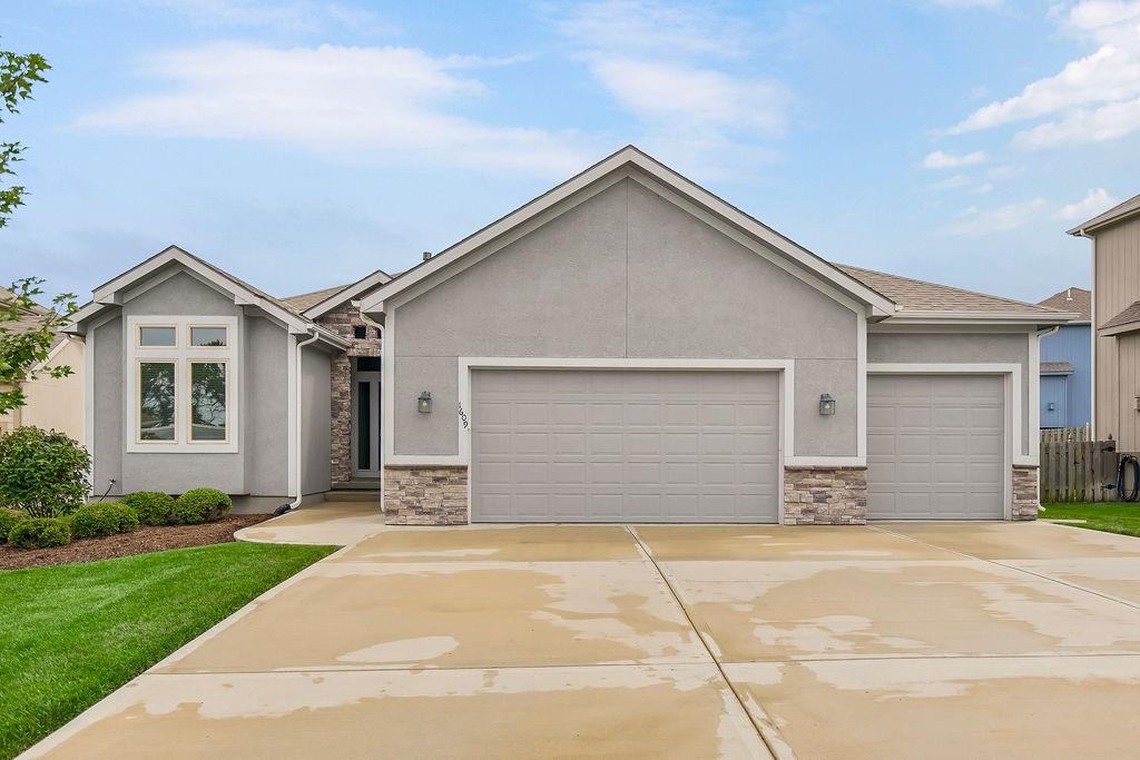 1609 Shadow Drive Property Photo 1