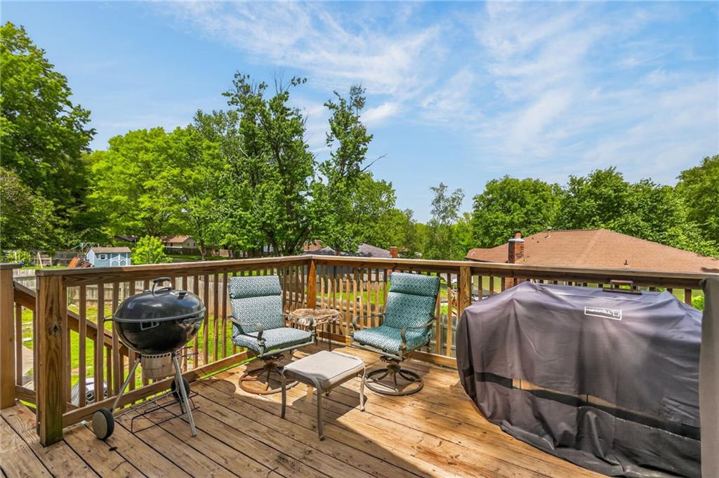 1524 Oxford Court Property Photo 9