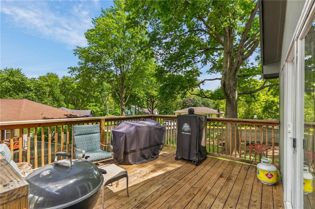 1524 Oxford Court Property Photo 10
