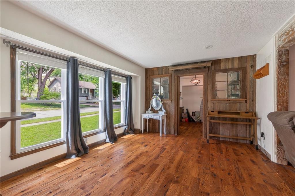 1524 Oxford Court Property Photo 12