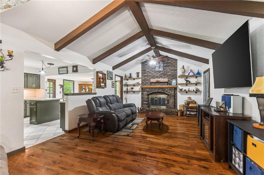 1524 Oxford Court Property Photo 14