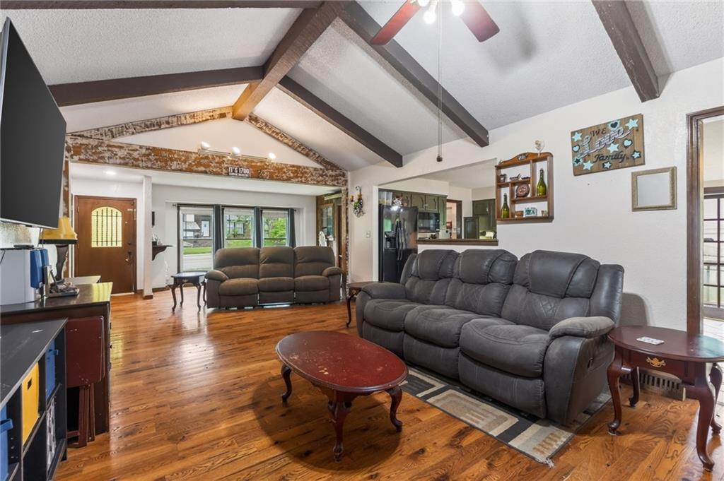 1524 Oxford Court Property Photo 16