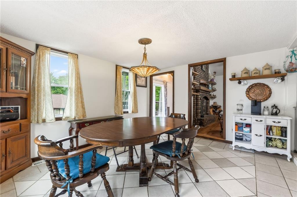 1524 Oxford Court Property Photo 21