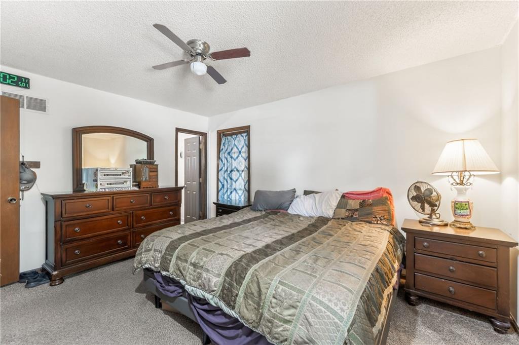 1524 Oxford Court Property Photo 26