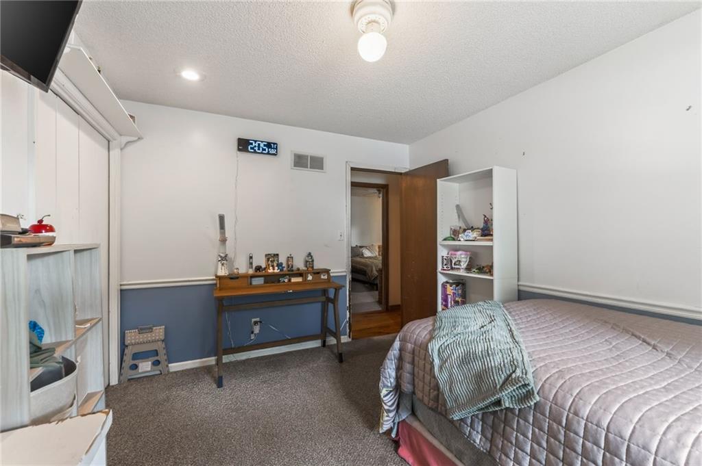 1524 Oxford Court Property Photo 32
