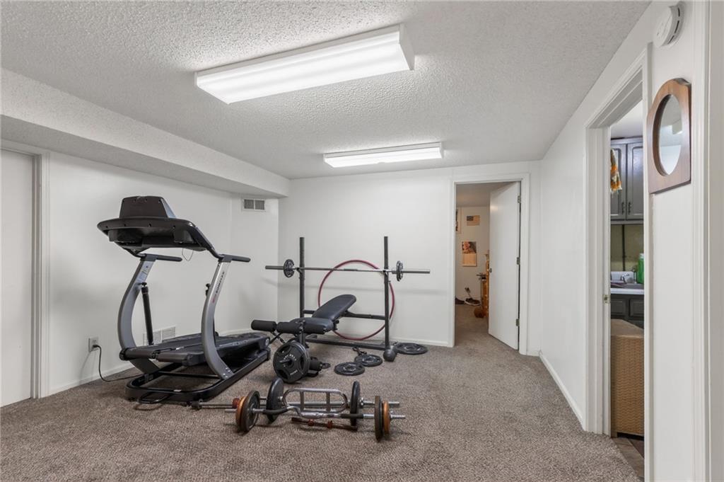 1524 Oxford Court Property Photo 34