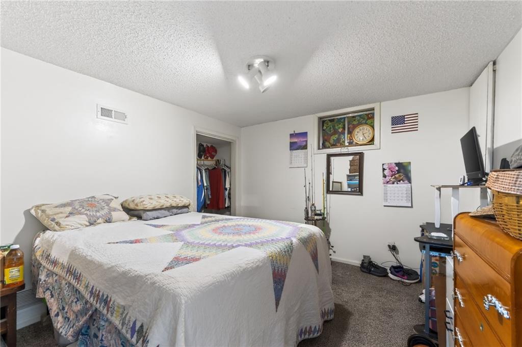 1524 Oxford Court Property Photo 36