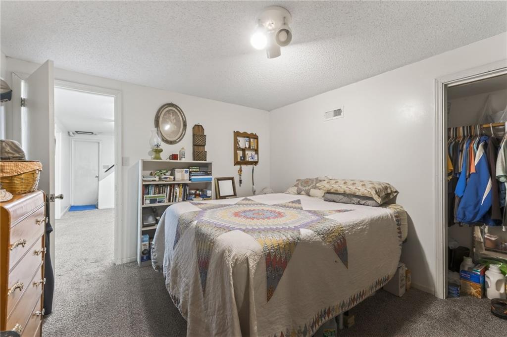 1524 Oxford Court Property Photo 37