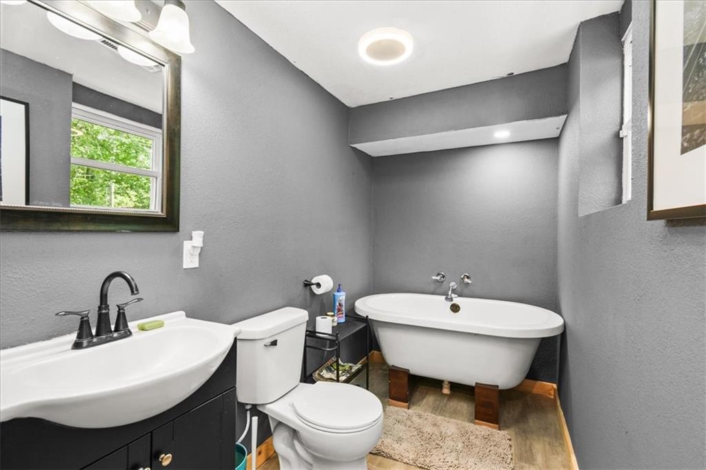 1804 N Rogers Street Property Photo 19