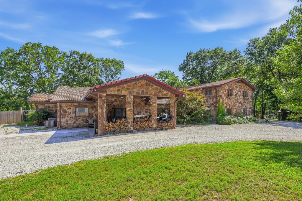 4585 Esquire Lane Property Photo 1