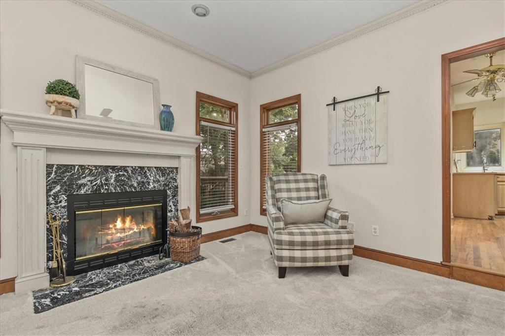 2823 S Stoneridge Drive Property Photo 7