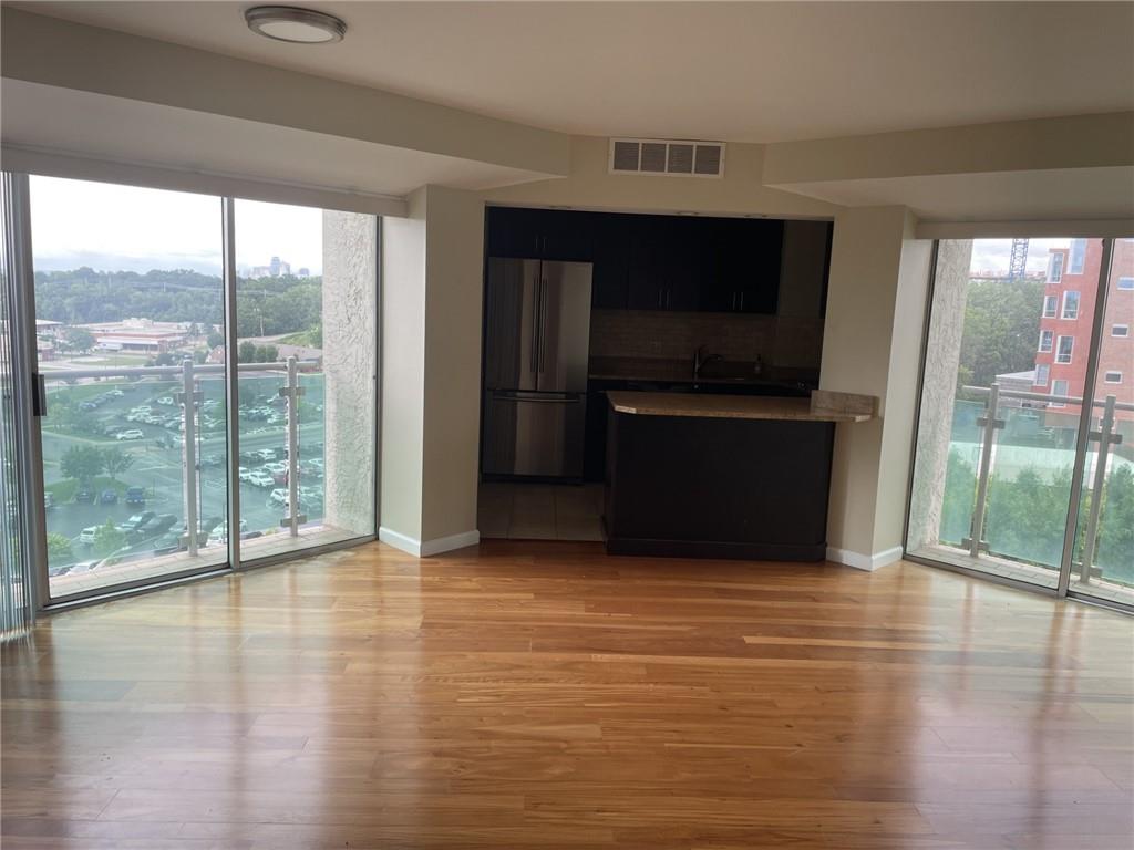 3838 Rainbow Boulevard Property Photo 4