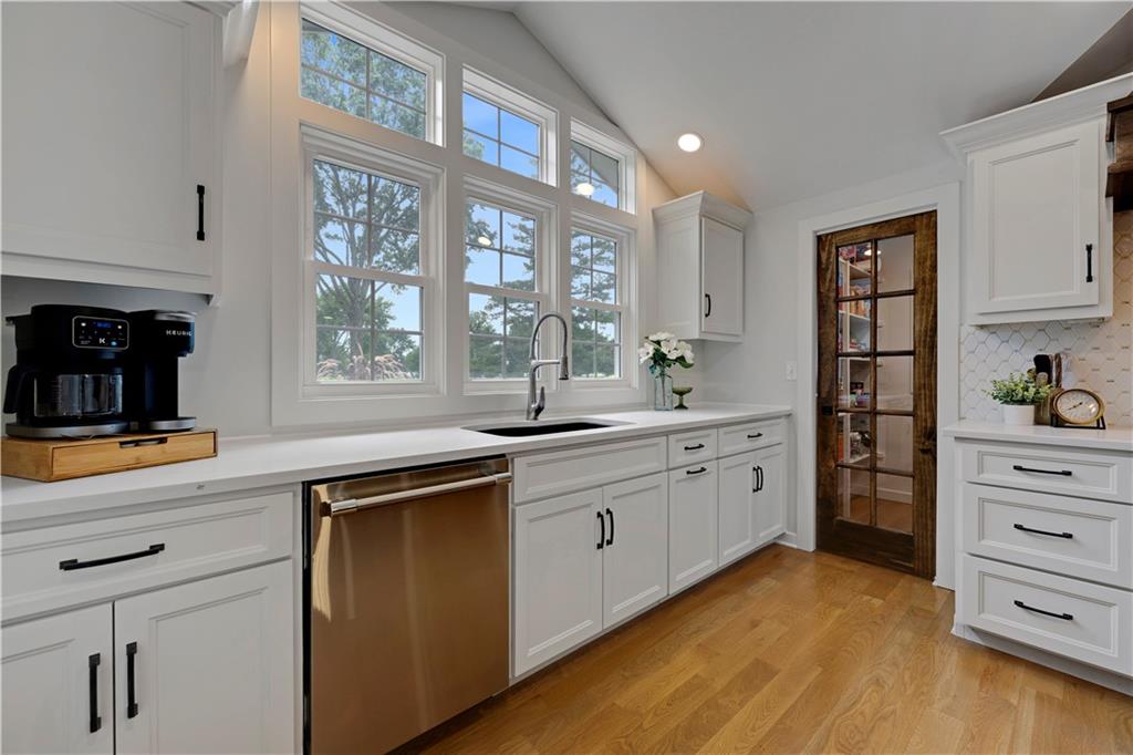 12730 Overbrook Road Property Photo 33