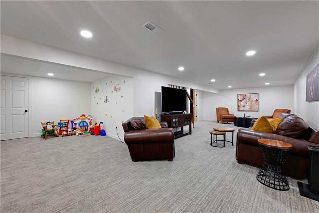 12730 Overbrook Road Property Photo 41